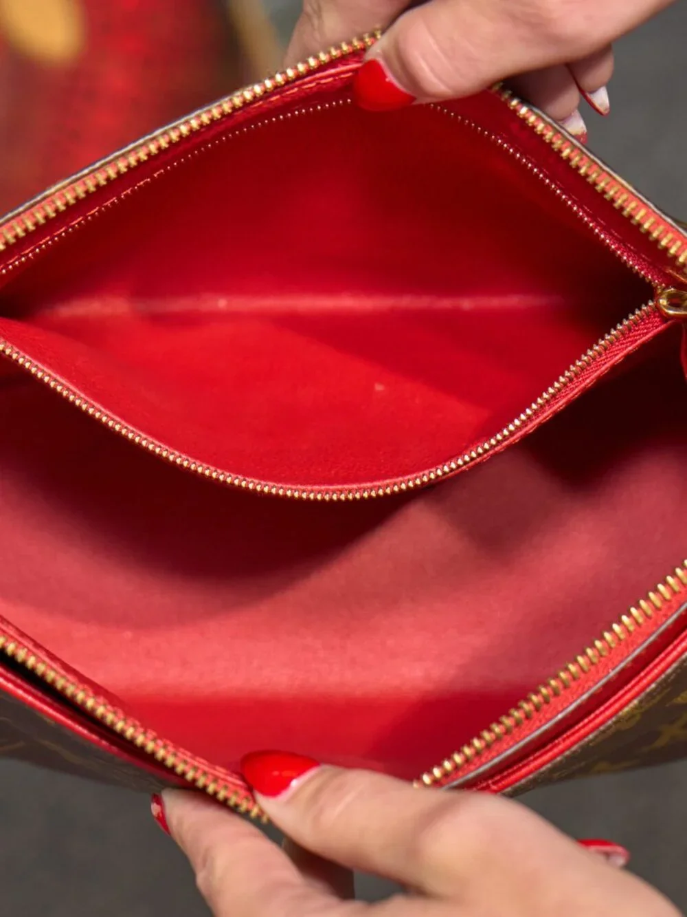 Louis Vuitton Pallas Beauty Case Monogram Cerise